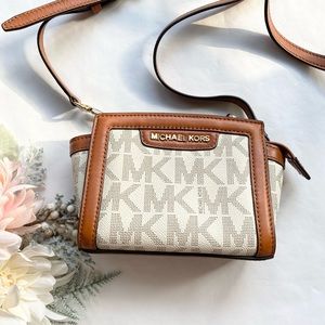 Michael Kors Selma Mini Messenger Crossbody Bag